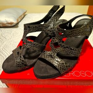 NEW Black, Strappy Heels. 8.5